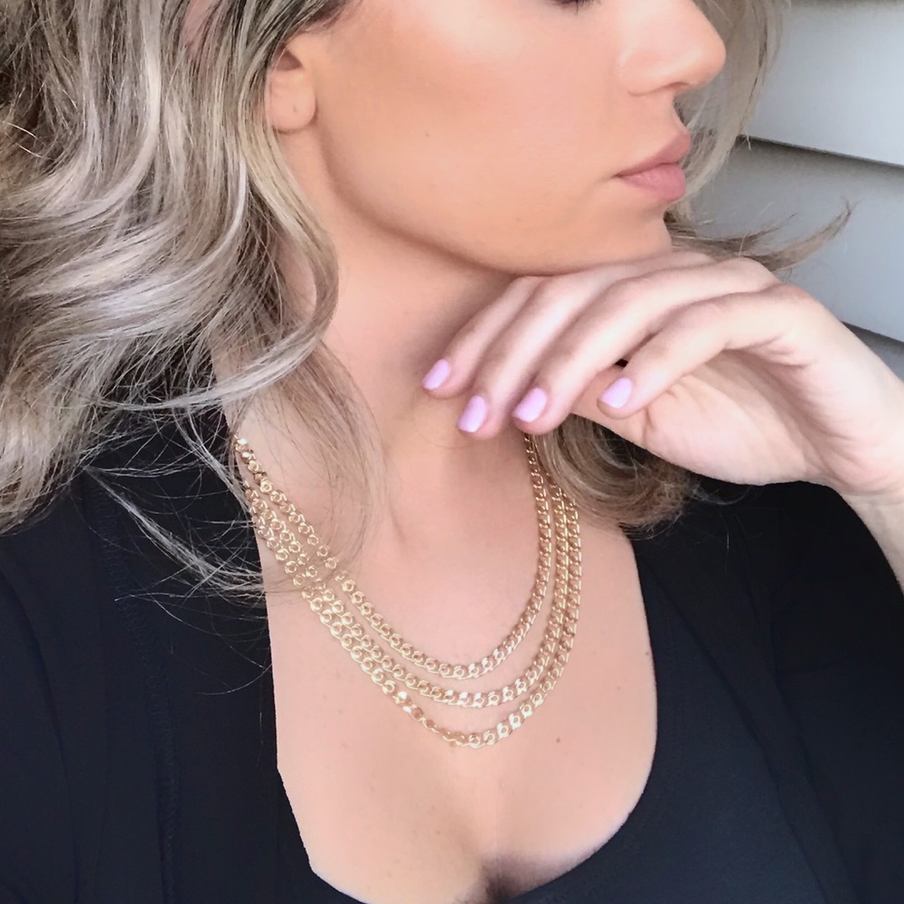 gold 3 layer chain necklace - Picture 3 of 5